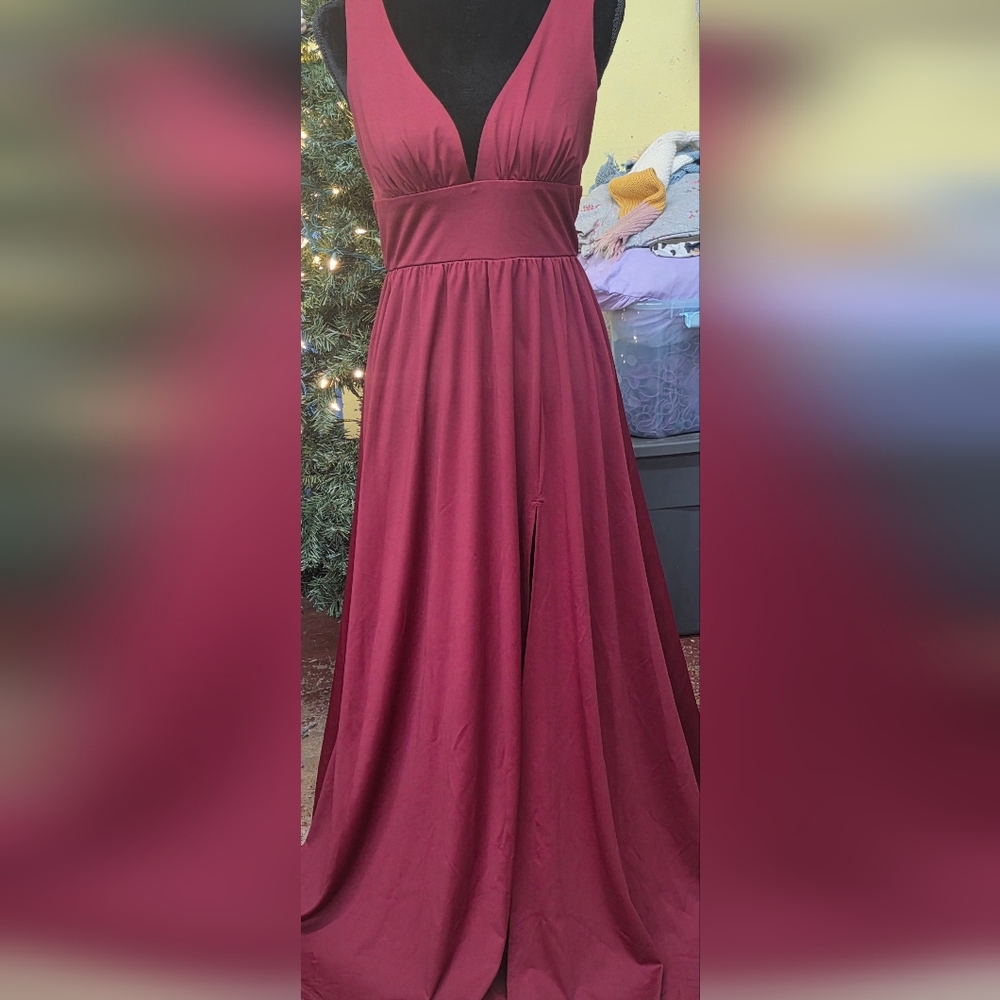 Elegant Burgundy Evening Gown
